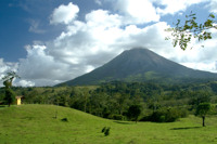 Arenal_volcano