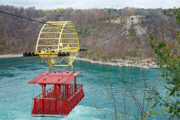 Niagara-Whirlpool-by-air